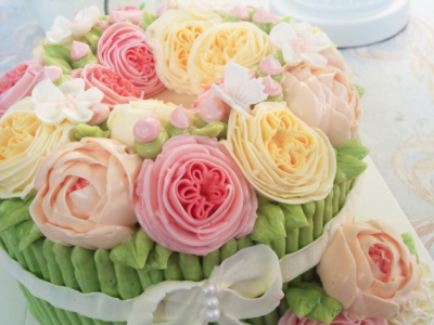 重庆蛋糕裱花师培训价格多少钱 法式奶油霜裱花的特点