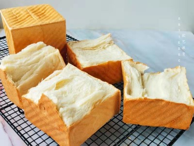 牛奶土司面包:马苏里拉奶酪吐司怎么做